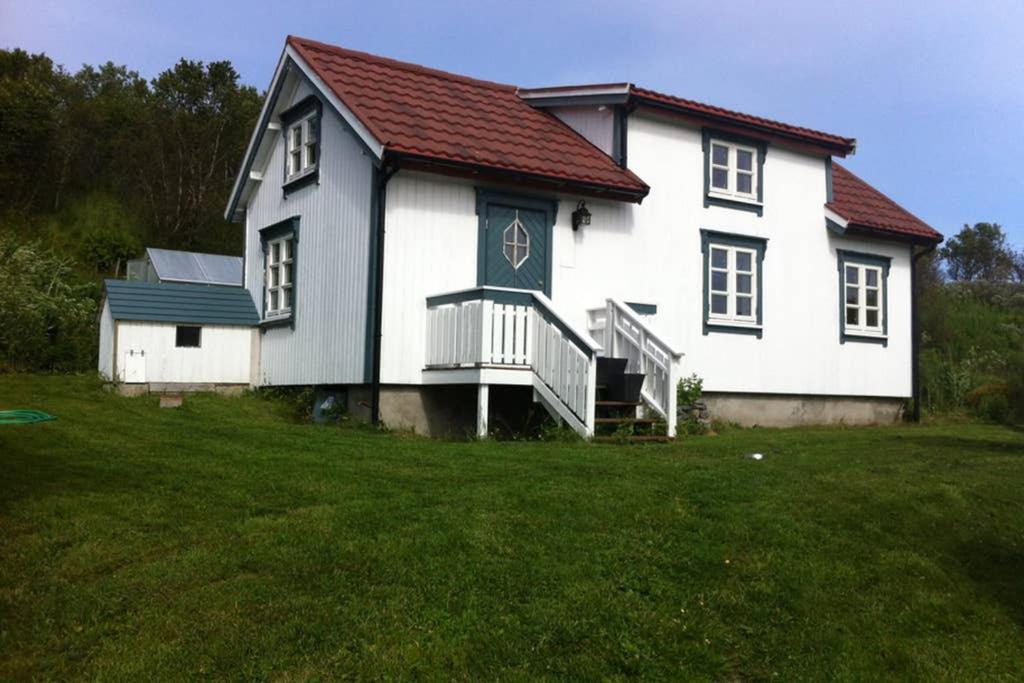 Вилла Nordlandshus Ved Lofotr Bostad Экстерьер фото